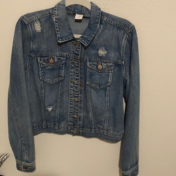 Jean jacket - Picture 1 of 2